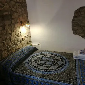 la-mirilla-suites-3.es-andalucia.com/